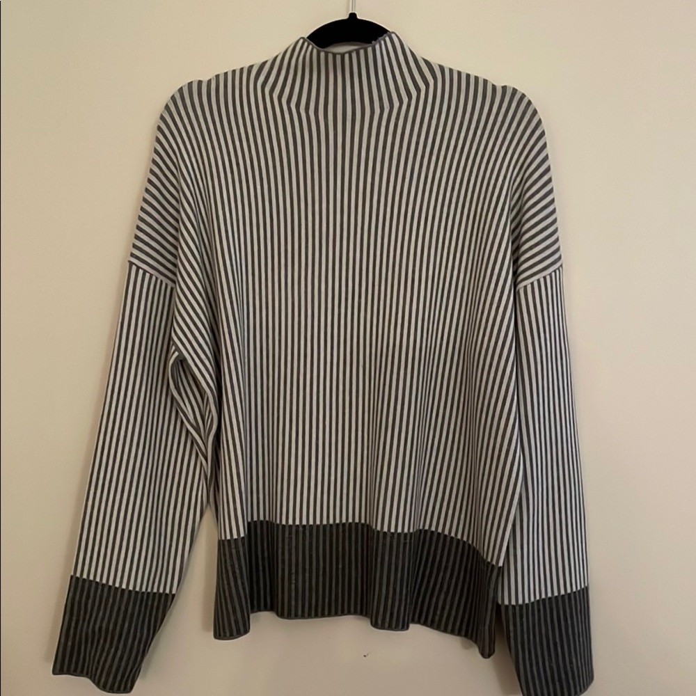 NEW!  Rachel Zoe Striped Gray and White Turtleneck Sweater. NWOT